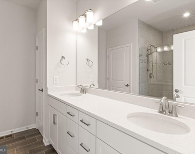 15795 Gardenia Ridge Way - Photo Thumbnail 28