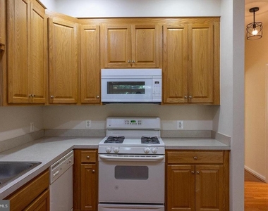 1832 Cedar Cove Way - Photo Thumbnail 15