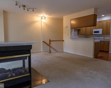 1832 Cedar Cove Way - Photo Thumbnail 7