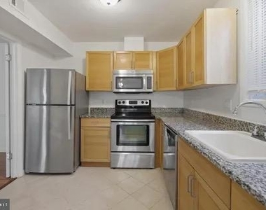 2832 Chablis Circle - Photo Thumbnail 2