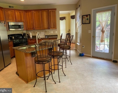 3128 Tulip Tree Place - Photo Thumbnail 6