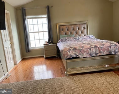 3128 Tulip Tree Place - Photo Thumbnail 9