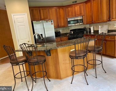 3128 Tulip Tree Place - Photo Thumbnail 7