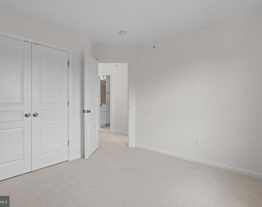 12807 Lotte Drive - Photo Thumbnail 15