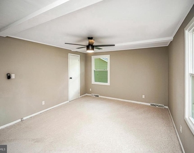 115 Washington Street - Photo Thumbnail 17