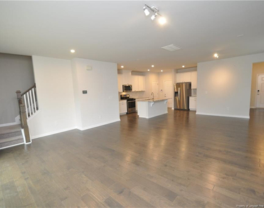 1107 Doe Blossom Lane - Photo Thumbnail 15