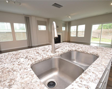 1107 Doe Blossom Lane - Photo Thumbnail 10