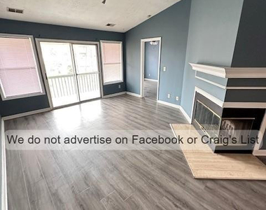 946 Stewarts Creek Drive - Photo Thumbnail 4