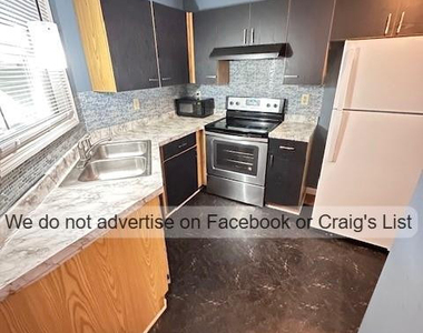 946 Stewarts Creek Drive - Photo Thumbnail 1