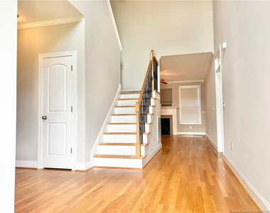 586 Ruth Circle - Photo Thumbnail 2