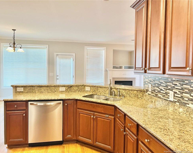 586 Ruth Circle - Photo Thumbnail 10