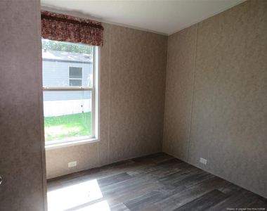 1638 Buzz Drive - Photo Thumbnail 7