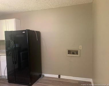 814 Varsity Drive - Photo Thumbnail 6