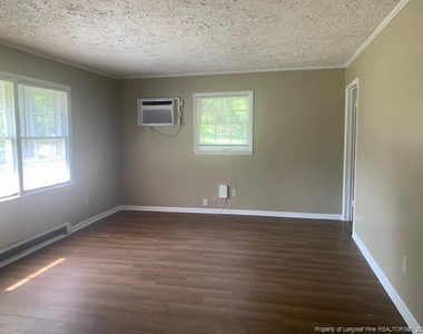 814 Varsity Drive - Photo Thumbnail 8