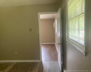814 Varsity Drive - Photo Thumbnail 7