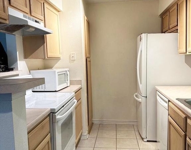 1527 Lincoln Way - Photo Thumbnail 3