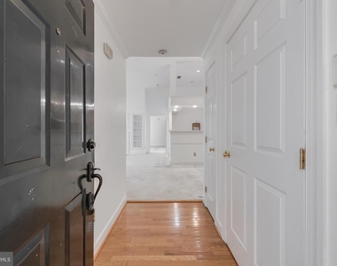 8301 Bluebird Way - Photo Thumbnail 2