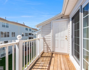 8301 Bluebird Way - Photo Thumbnail 11