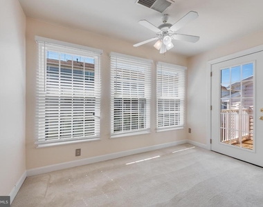 8301 Bluebird Way - Photo Thumbnail 10