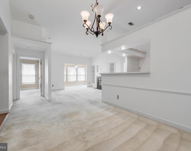8301 Bluebird Way - Photo Thumbnail 6