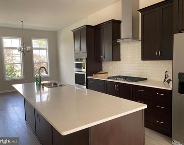1708 Anderson Road - Photo Thumbnail 3