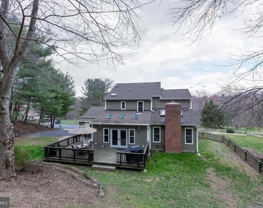 1700 Abbey Oak Drive - Photo Thumbnail 29