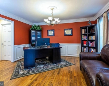 1700 Abbey Oak Drive - Photo Thumbnail 15