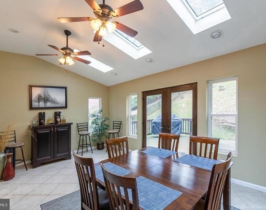 1700 Abbey Oak Drive - Photo Thumbnail 12