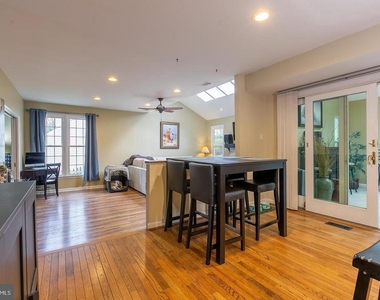 1700 Abbey Oak Drive - Photo Thumbnail 8