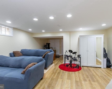 1700 Abbey Oak Drive - Photo Thumbnail 25