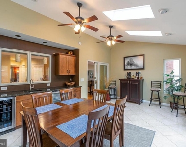 1700 Abbey Oak Drive - Photo Thumbnail 14