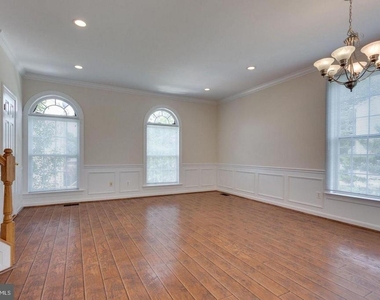 5512 Sacramento Place - Photo Thumbnail 3