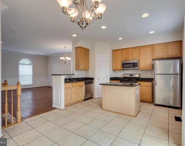 5512 Sacramento Place - Photo Thumbnail 2