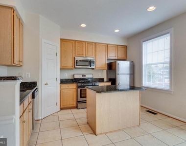 5512 Sacramento Place - Photo Thumbnail 1