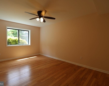 2754 Hollywood Road - Photo Thumbnail 8