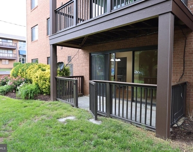 2754 Hollywood Road - Photo Thumbnail 12