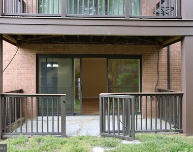 2754 Hollywood Road - Photo Thumbnail 11