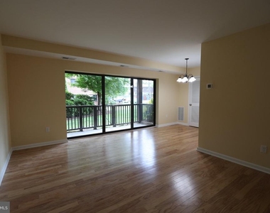 2754 Hollywood Road - Photo Thumbnail 5