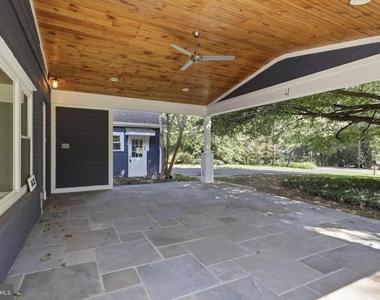 6432 Ichabod Place - Photo Thumbnail 5
