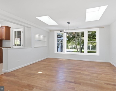 6432 Ichabod Place - Photo Thumbnail 13