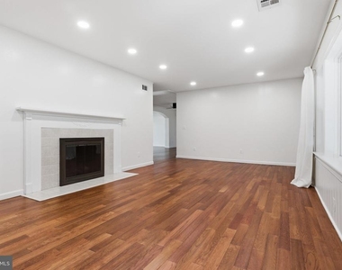 6432 Ichabod Place - Photo Thumbnail 6
