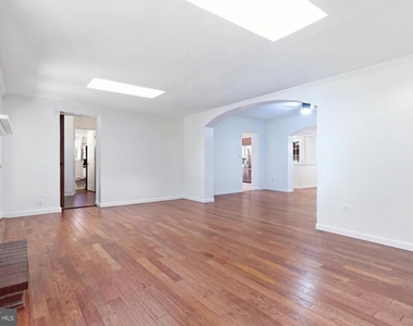 6432 Ichabod Place - Photo Thumbnail 11