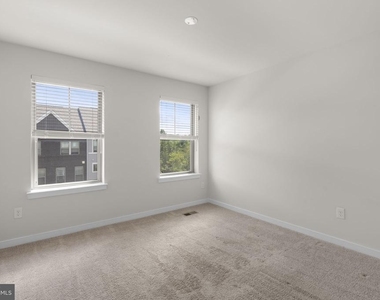2604 Loganberry Drive - Photo Thumbnail 22