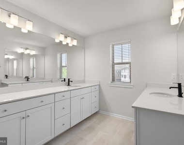 2604 Loganberry Drive - Photo Thumbnail 18