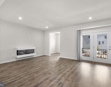 2604 Loganberry Drive - Photo Thumbnail 3