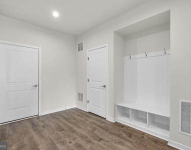 2604 Loganberry Drive - Photo Thumbnail 38