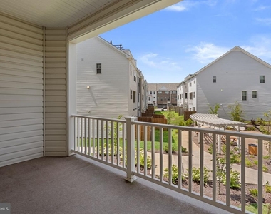 2604 Loganberry Drive - Photo Thumbnail 40