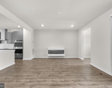 2604 Loganberry Drive - Photo Thumbnail 4
