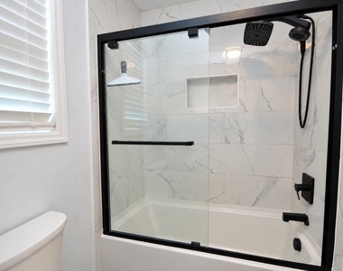 4505 Whistling Way - Photo Thumbnail 13