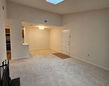 7705 Lexton Place - Photo Thumbnail 9